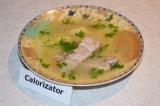 Готовое блюдо: суп с ребрышками и овощами