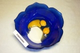 Шаг 2. Отделить один белок (для глазури), остальные яйца взбить с сахаром.