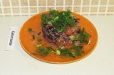 Готовое блюдо: салат из красной капусты
