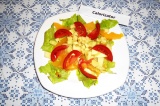 Готовое блюдо: салат с апельсином и авокадо