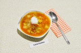 Готовое блюдо: суп из маша и томатов