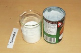 Шаг 7. Сварить рисовый крем (200 мл молока и 100 мл рисовой муки).