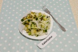 Готовое блюдо: салат с картошкой и огурцами