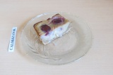 Готовое блюдо: сливовый пирог с тофу