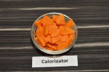 Шаг 1. Морковь нарезать.